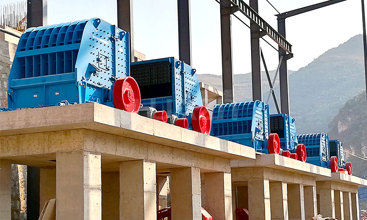 What Are the Manufacture Requirements about Flat Hammer of Vertical Impact Crusher?